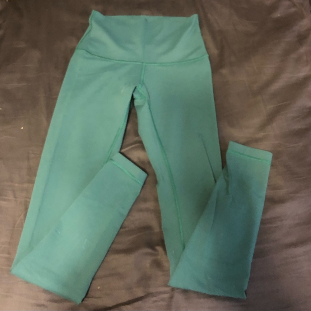 Lululemon Green Wunder Under leggings